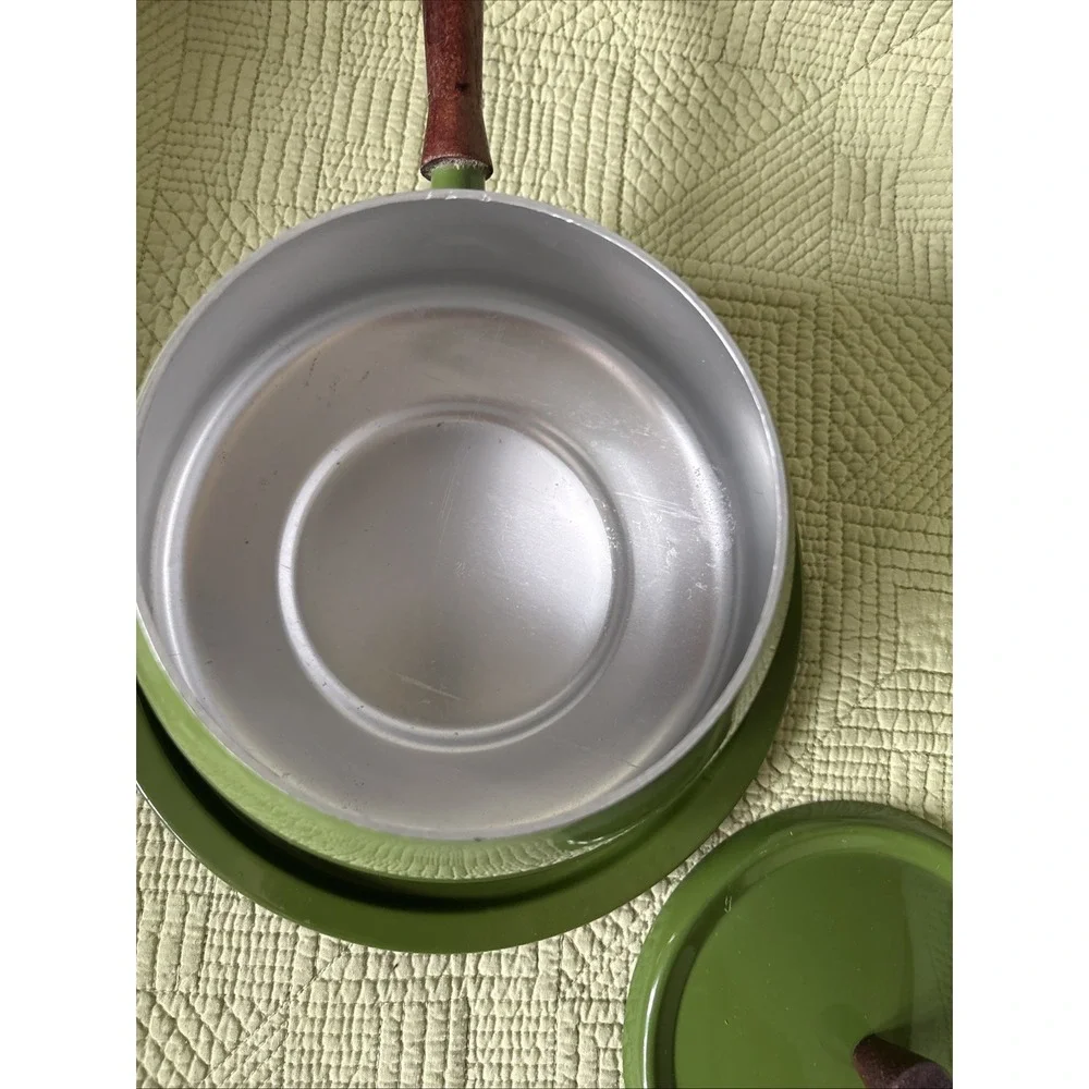 VTG Avocado Green Fondue Pot Lid Wood Handle Tray Mid Century Modern MCM Decor